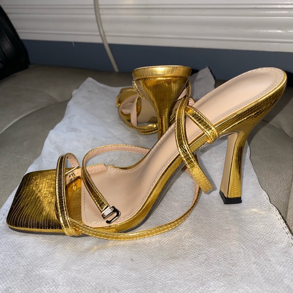 SHEIN Gold Strappy Open Toe Heels Women’s Size US 7 (CN38) - Picture 6 of 16